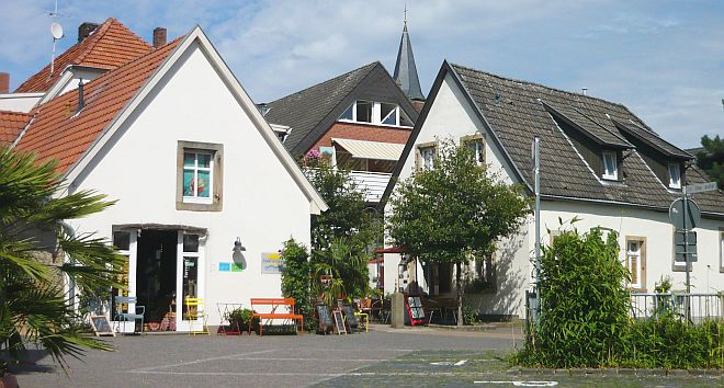 Hier neben dem "Mediterrana" (links) beginnt der Durchgang zur Poststraße.