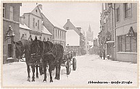 Winterliche Große Straße mit Pferdegespann